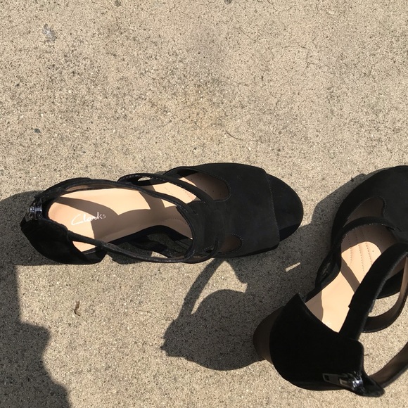 Clarks Deloria Fae Black Suede Heels - Picture 9 of 11